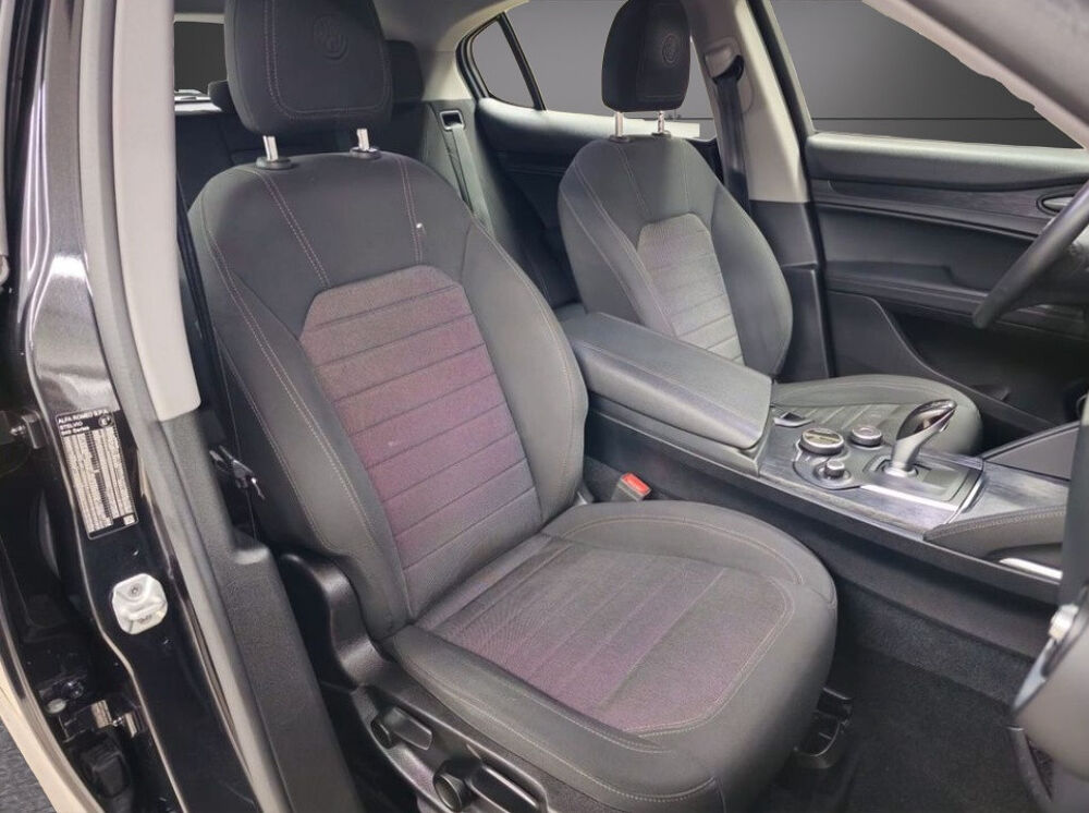 Stelvio &middot; 2.2 Turbo Diesel 210ch &middot; Q4 AT8 &middot; BVA &middot; R&eacute;gulateur de vite 2019 occasion 33320 Eysines