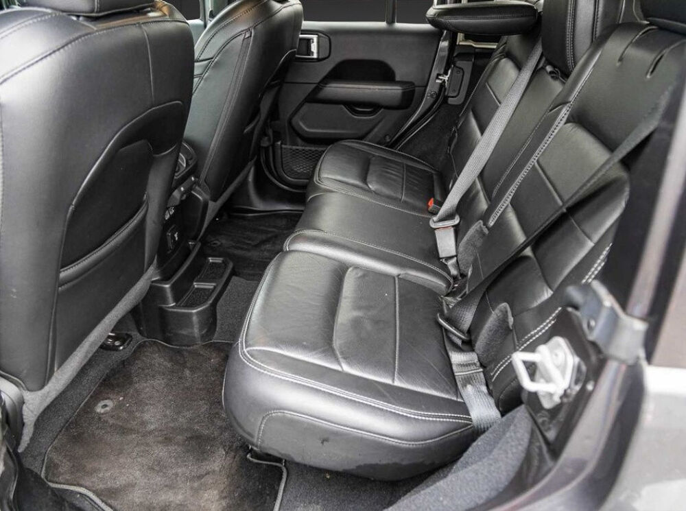 Wrangler Unlimited 2.0T AWD – 272ch – Sahara – Dual Top – Alpine Soun 2019 occasion 33320 Eysines