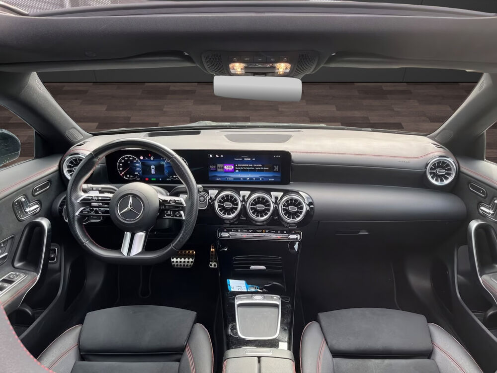 Classe CLA Shooting Brake 250 e &middot; 218ch &middot; AMG line &middot; Toit ouvrant &middot; Cam 2024 occasion 33320 Eysines