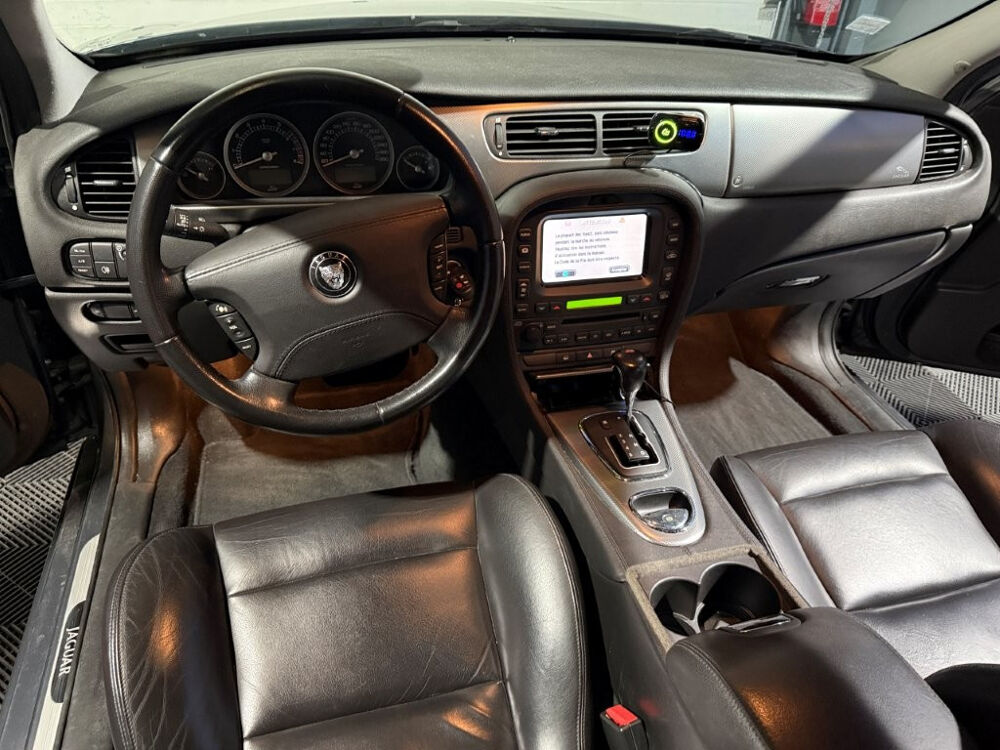 S-Type 4.2 V8 R supercharged 406cv 2007 occasion 69890 La Tour-de-Salvagny