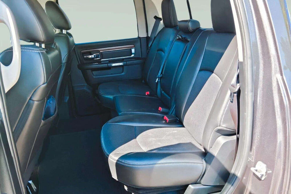 RAM 1500 EcoDiesel Laramie 243 ch * 4x4 * Cuir Noir * Suspension 2016 occasion 33150 Cenon