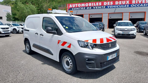 Peugeot Partner Peugeot partner 1.5 blue hdi 100 cv premium 3 places attela 2020 occasion Saint-Vallier 26240
