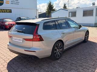 V60 II D3 150 ADBLUE MOMENTUM GEARTRONIC 8 2019 occasion 60200 Compi&egrave;gne