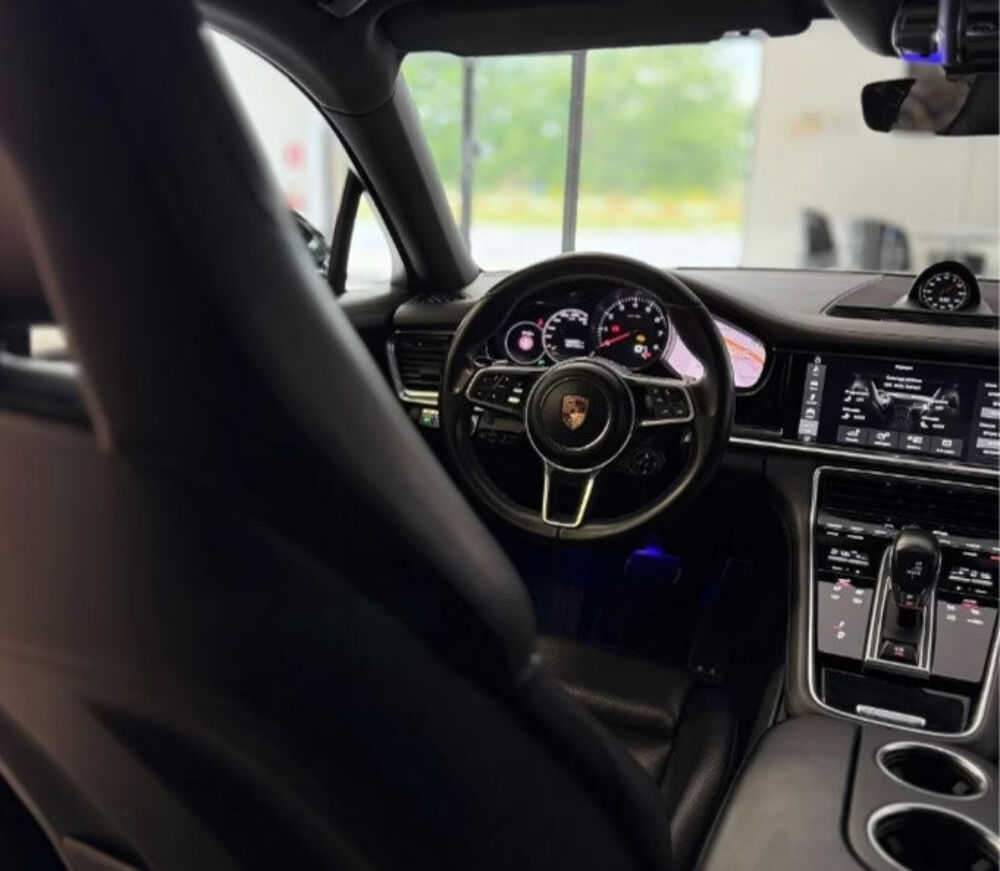 Panamera 4S 3.0 V6 Bi-Turbo &middot; 441 ch &middot; PDK &middot; Pack Sport Chrono &middot; Sieg 2017 occasion 33320 Eysines
