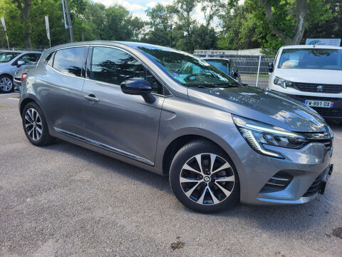 Renault Clio V 1.6 E-TECH 145CH FULL HYBRID EVOLUTION 2023 occasion Saint-Jean-de-V&eacute;das 34430
