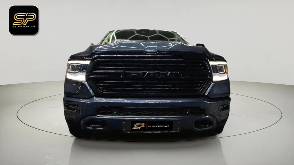 RAM 1500 Laramie Offroad Night Edition * 5.7 V8 HEMI * 4x4 * Cui 2021 occasion 33150 Cenon