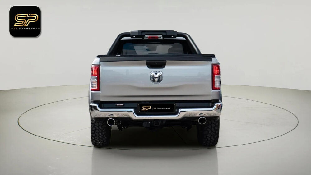 RAM V8 5.7 HEMI 401 CH * 4X4 * LONGBED * BODYLIFT * CUIR * 4 790 2024 occasion 33150 Cenon