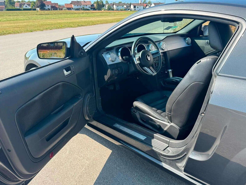 Mustang * GT V8 4.6 305 CH * AUTOMATIQUE * CUIR * GPS * SI&Egrave;GES CHAUF 2009 occasion 33150 Cenon