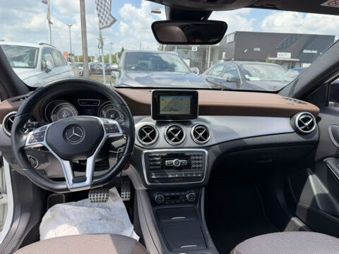 Classe GLA GLA 200 CDI 4 matic, edition1 toi ouvrant, sieges chauffants 2015 occasion 24750 Tr&eacute;lissac