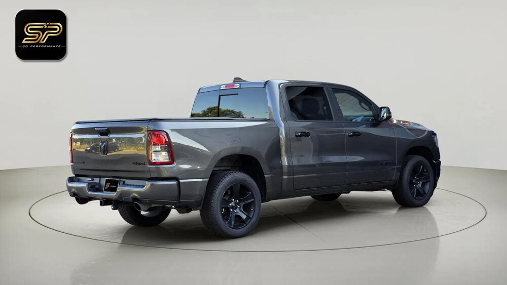 RAM 1500 BIG HORN NIGHT CREW CAB 4X4 * 5.7 V8 401 CH * AUTOMATIQ 2023 occasion 33150 Cenon