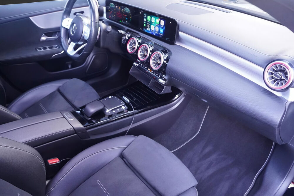 Classe CLA Shooting Brake 250 e &middot; 218ch &middot; AMG line &middot; Toit ouvrant &middot; Cam 2022 occasion 33320 Eysines