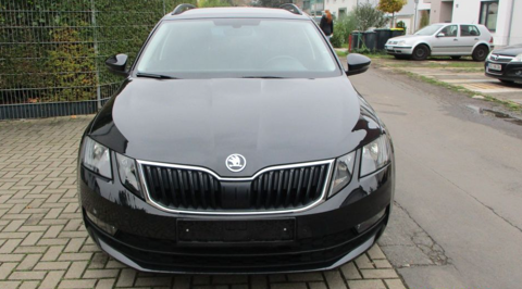 Octavia 1.6 TDI116 DSG Si&egrave;ges chauffants Attache Remorque Fixe 2019 occasion 33320 Eysines