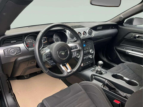 Mustang Coup&eacute; * 2.3 EcoBoost * 290 ch * BVM * Cam&eacute;ra * Faible Kilom&eacute; 2017 occasion 33150 Cenon