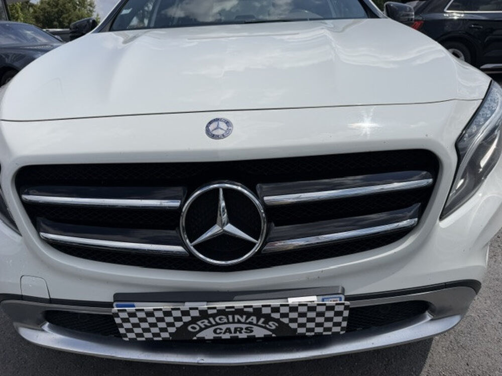 Classe GLA GLA 200 CDI 4 matic, edition1 toi ouvrant, sieges chauffants 2015 occasion 24750 Tr&eacute;lissac