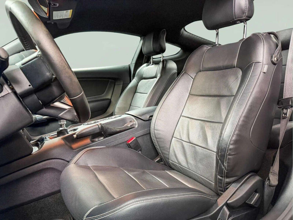 Mustang FASTBACK * 3.7 V6 305 CH * MANUELLE * CUIR, CAM&Eacute;RA, SYNC 2015 occasion 33150 Cenon