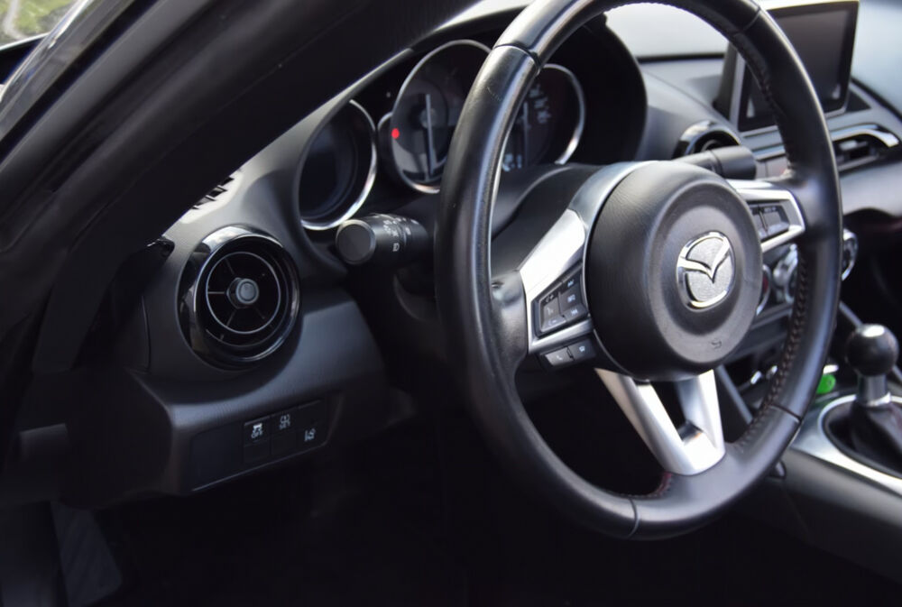 MX-5 1.5 131ch - Si&egrave;ges chauffants - Pack Hiver - GPS - Radars - 2016 occasion 33320 Eysines