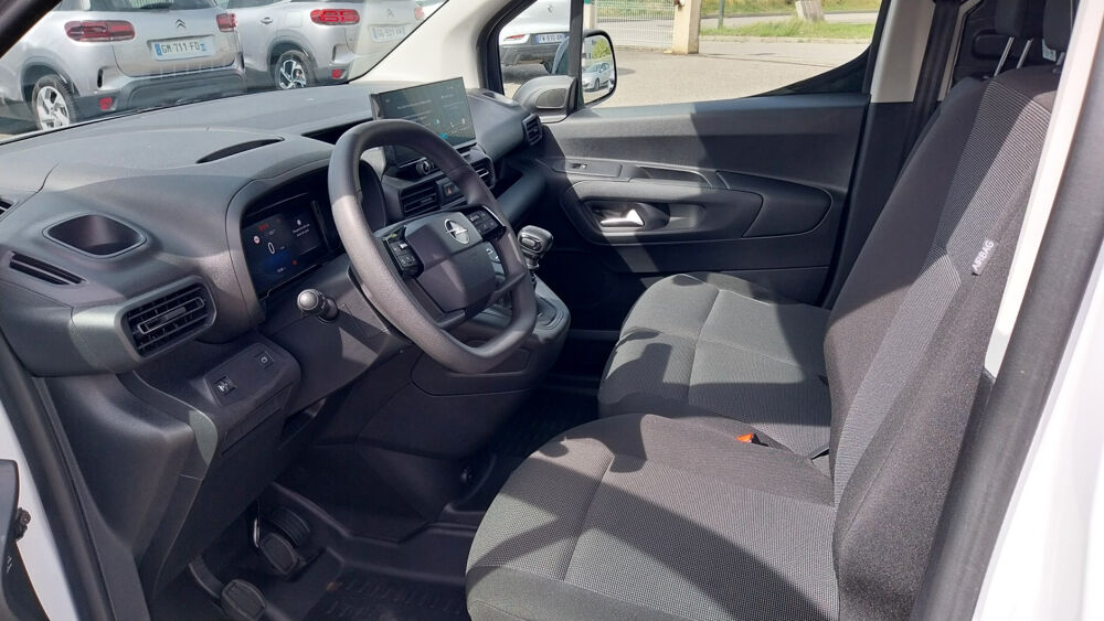 Combo VU Opel combo cargo xl 950 kg 1.5 blue hdi 100 cv 3 places 2024 occasion 26240 Saint-Vallier
