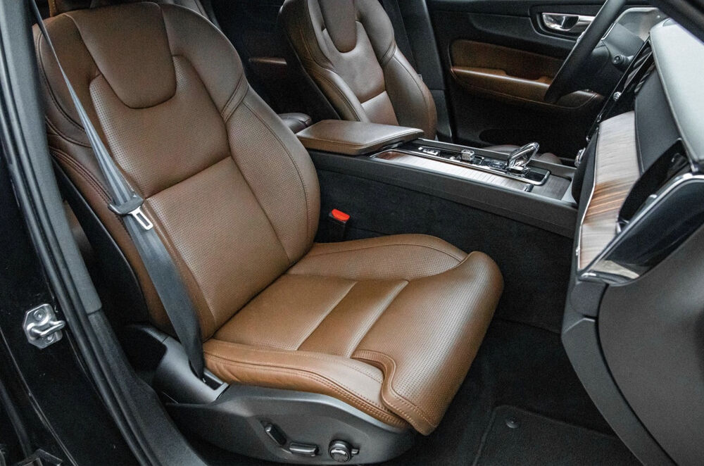 XC60 II T8 AWD 405ch - Si&egrave;ges Chauffants - Toit Ouvrant - Cam&eacute;ra 2021 occasion 33320 Eysines
