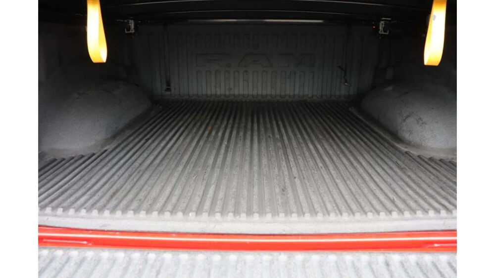 RAM BIG HORN CREW CAB 4X4 * V8 HEMI ETORQUE 401CH * CUIR * CARPL 2021 occasion 33150 Cenon