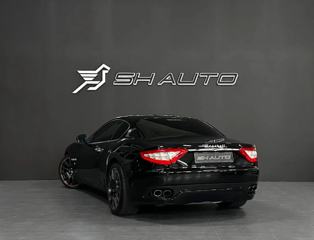 Granturismo 4.2 405cv BVA 2012 occasion 33320 Eysines