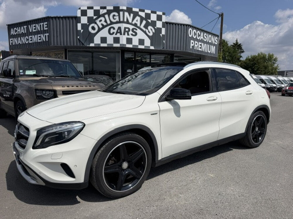Classe GLA GLA 200 CDI 4 matic, edition1 toi ouvrant, sieges chauffants 2015 occasion 24750 Tr&eacute;lissac