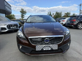 V40 D2 ,Momentum Geartronic, gps, telephone, camera de recul etc 2016 occasion 24750 Tr&eacute;lissac