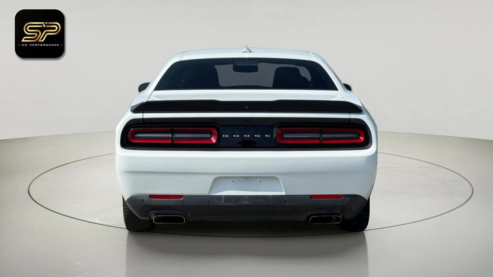 Challenger 5.7 V8 HEMI 377 ch * Bo&icirc;te Auto * Cam&eacute;ra de Recul * Bi-X&eacute;non 2016 occasion 33150 Cenon