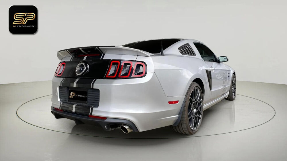 Mustang GT 5.0 * V8 * 426 ch * BVM * Cuir * Faible Kilom&eacute;trage 2013 occasion 33150 Cenon