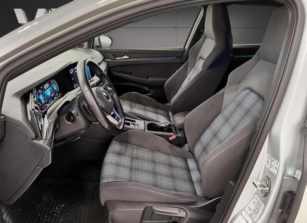 Golf VIII GTE 245 ch – Virtual Cockpit – Navigation – Si&egrave;ges chau 2021 occasion 33320 Eysines