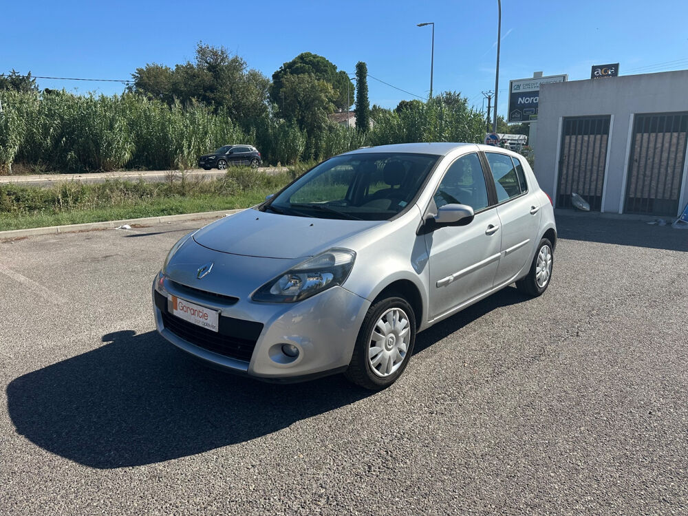 Clio III Expression Clim 2011 occasion 13300 Salon-de-Provence
