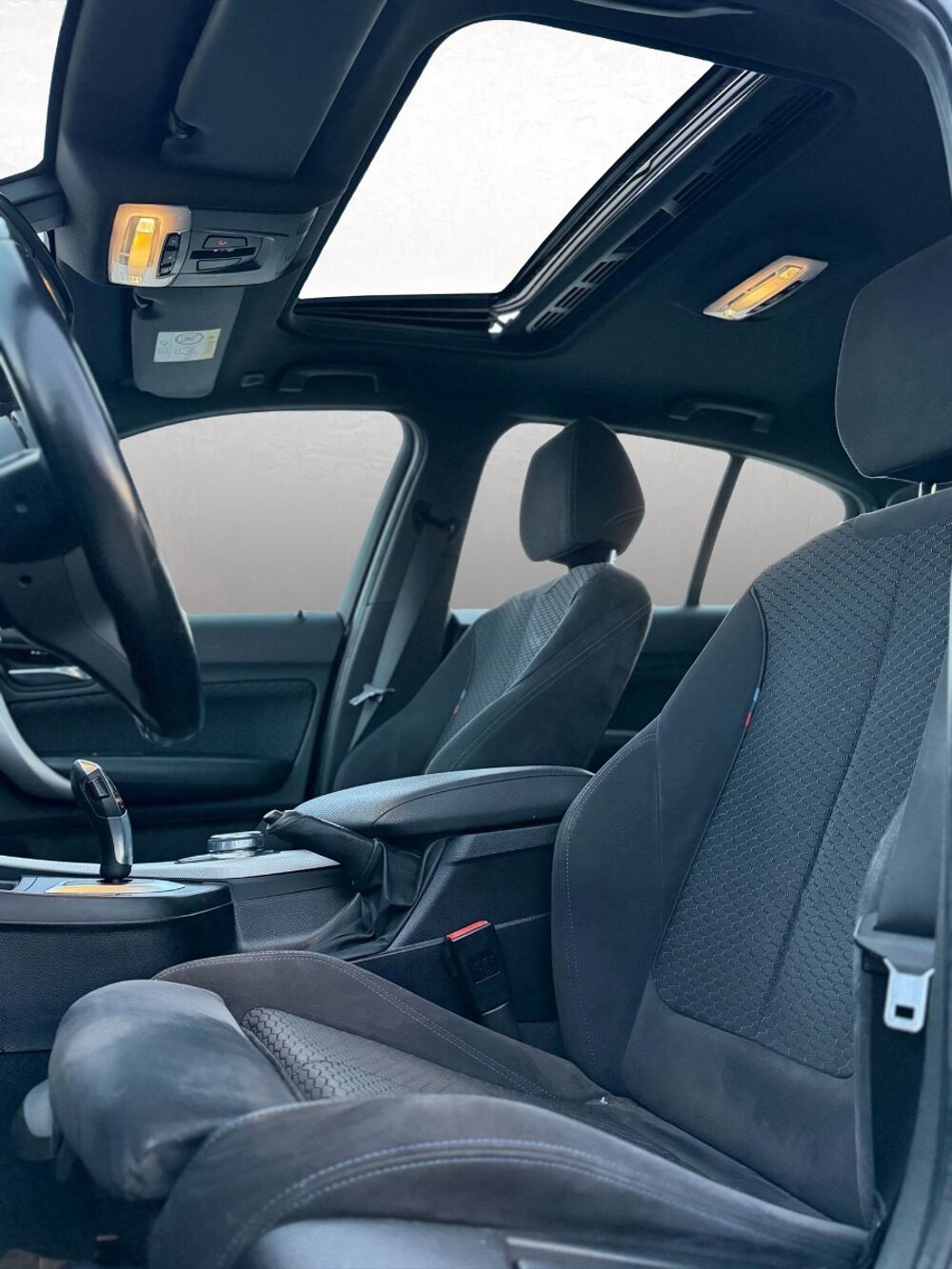 S&eacute;rie 1 118d M Sport 150 ch • Toit ouvrant • Cam&eacute;ra de recul • Si&egrave;ge 2018 occasion 33320 Eysines