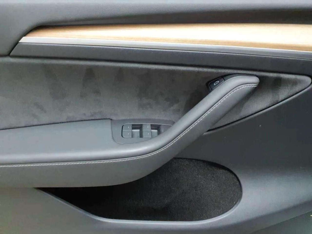 Model Y Long Range AWD * 514 ch * SOH 91,9 % * Pano * Autopilot * Ca 2021 occasion 33150 Cenon