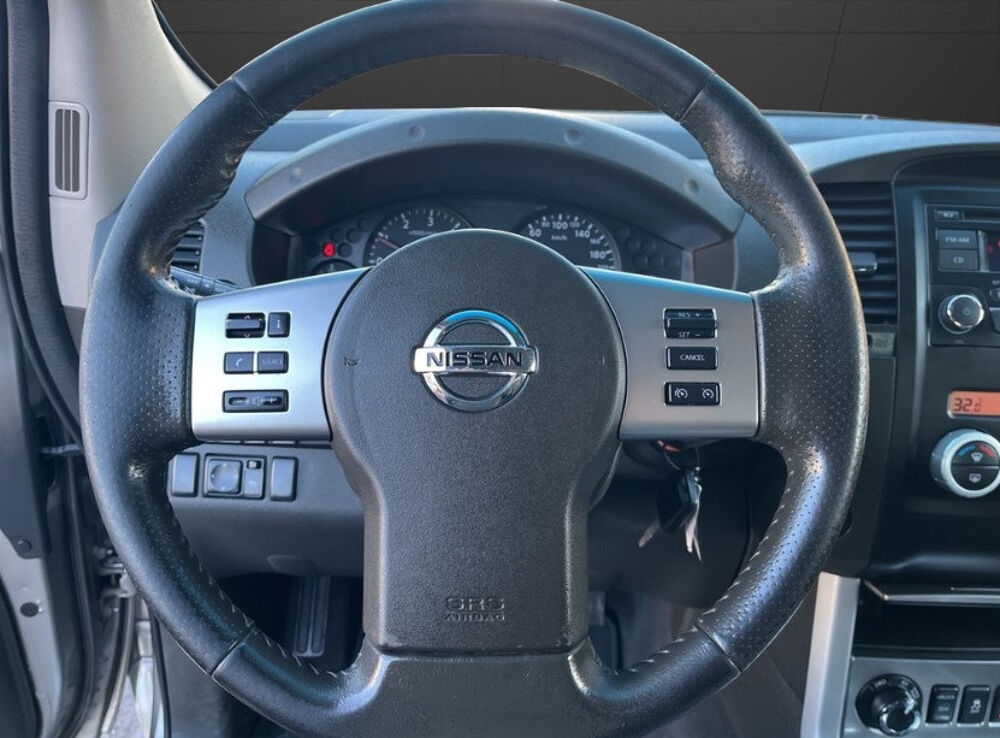 Navara 2.3DCI 190CH DOUBLE CABINE TOIT OUVRANT SI&Egrave;GES CHAUFFANTS 2015 occasion 33320 Eysines