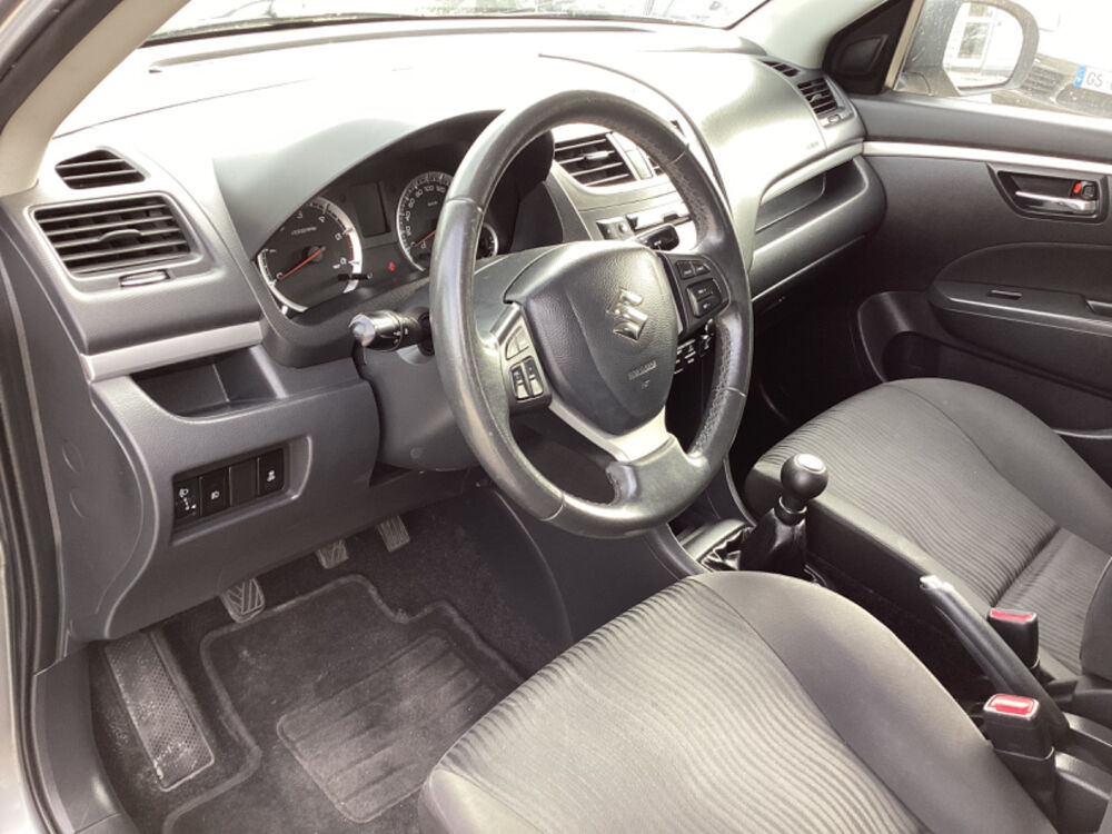 Swift 1.3 DDIS 75 CH GLX 2011 occasion 33700 M&eacute;rignac