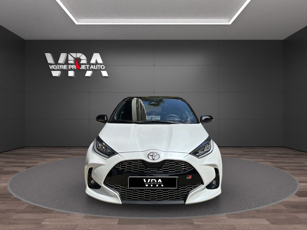 Yaris Toyota GR Sport 1.5 Hybrid 116 ch e-CVT • Si&egrave;ges chauf 2023 occasion 33320 Eysines