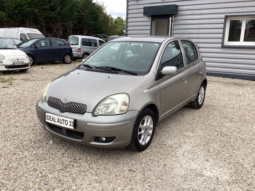Yaris 1.0 Linea Luna 2005 occasion 33700 M&eacute;rignac