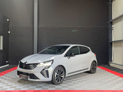 Renault Clio V Techno Phase 2 E-Tech Full Hybride 2023 occasion Estillac 47310