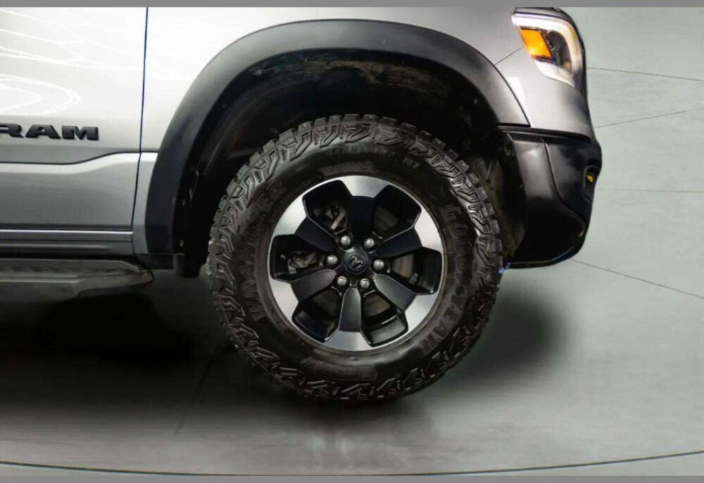 RAM REBEL CREW CAB 4X4 * V8 HEMI 401 CH * OFFROAD * NIGHT * AXLE 2022 occasion 33150 Cenon