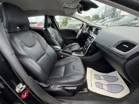 V40 Momentum, gps, telephone etc... 2016 occasion 24750 Tr&eacute;lissac
