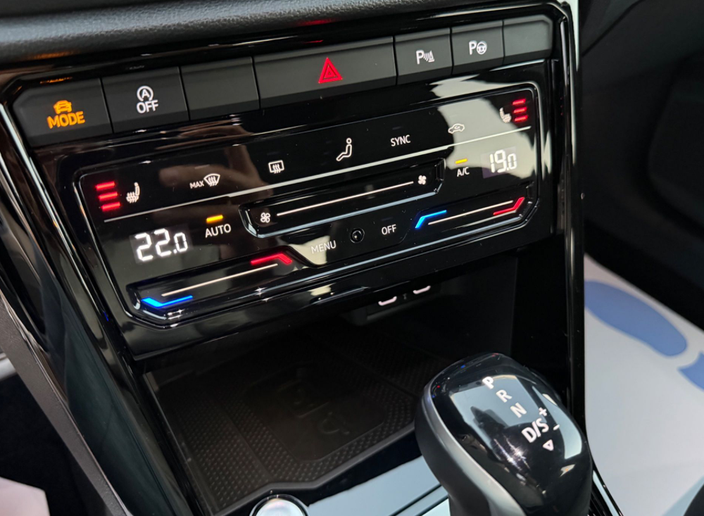T-ROC 1.5 TSI 150 ch DSG R-Line • Matrix LED • ACC • Si&egrave;ge massant 2022 occasion 33320 Eysines