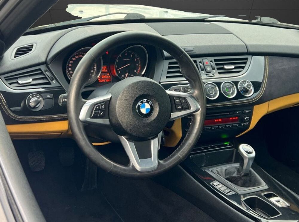 Z4 Roadster sDrive 23i 204ch – Cuir / Si&egrave;ges chauffants / X&eacute;non 2012 occasion 33320 Eysines