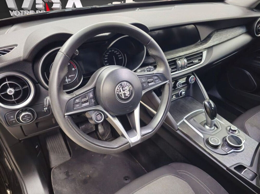 Stelvio &middot; 2.2 Turbo Diesel 210ch &middot; Q4 AT8 &middot; BVA &middot; R&eacute;gulateur de vite 2019 occasion 33320 Eysines