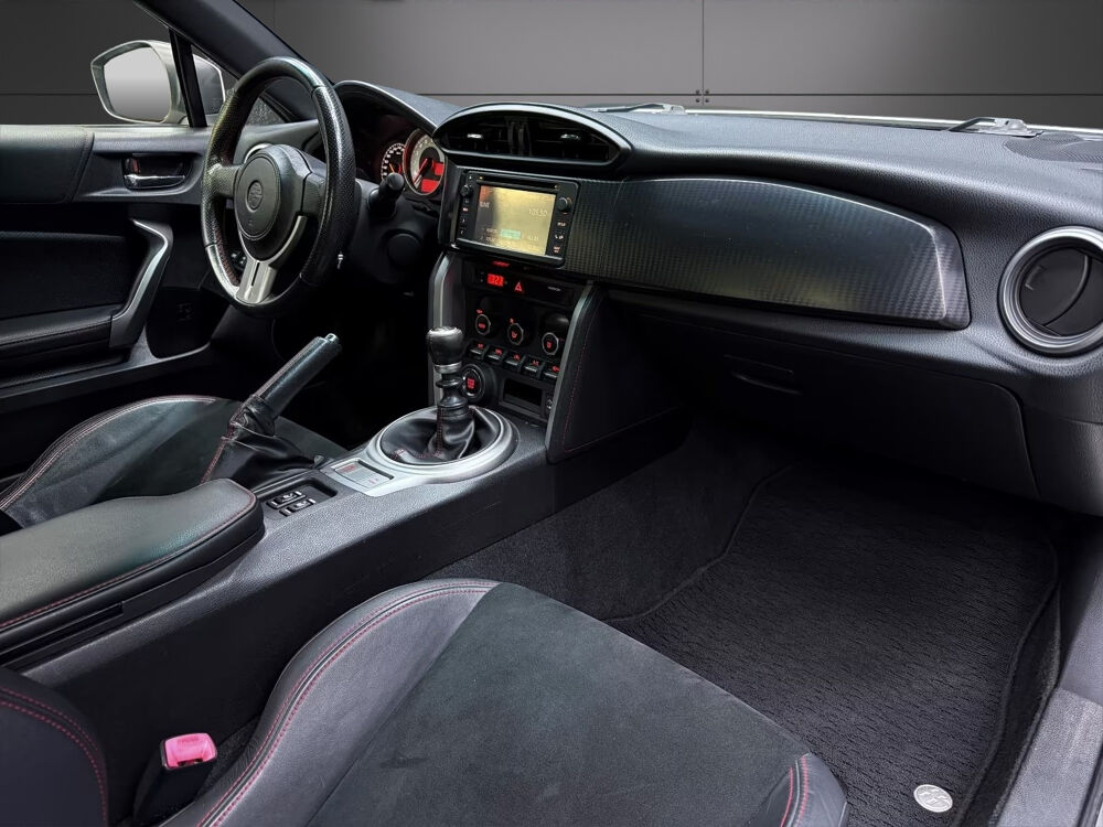GT86 2.0L 200ch – Pack A&eacute;ro • Cuir/Alcantara • X&eacute;non • CarPlay &a 2013 occasion 33320 Eysines