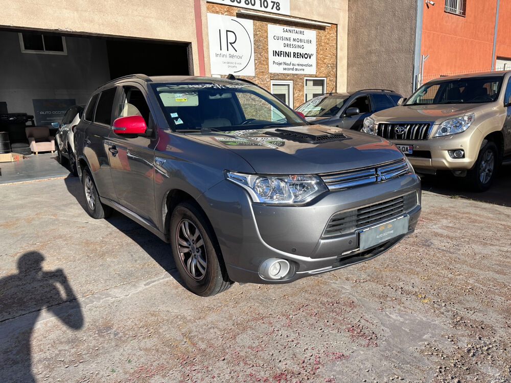 Outlander PHEV Hybride rechargeable Instyle 2014 occasion 66330 Cabestany