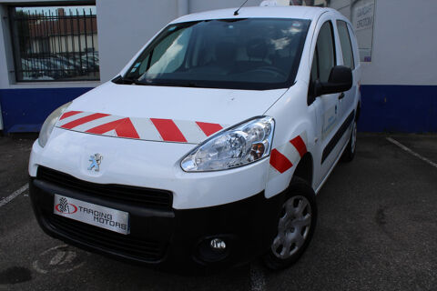 Peugeot Partner TREK Pack Clim 1ere Main Tarif HT 2015 occasion Villeurbanne 69100