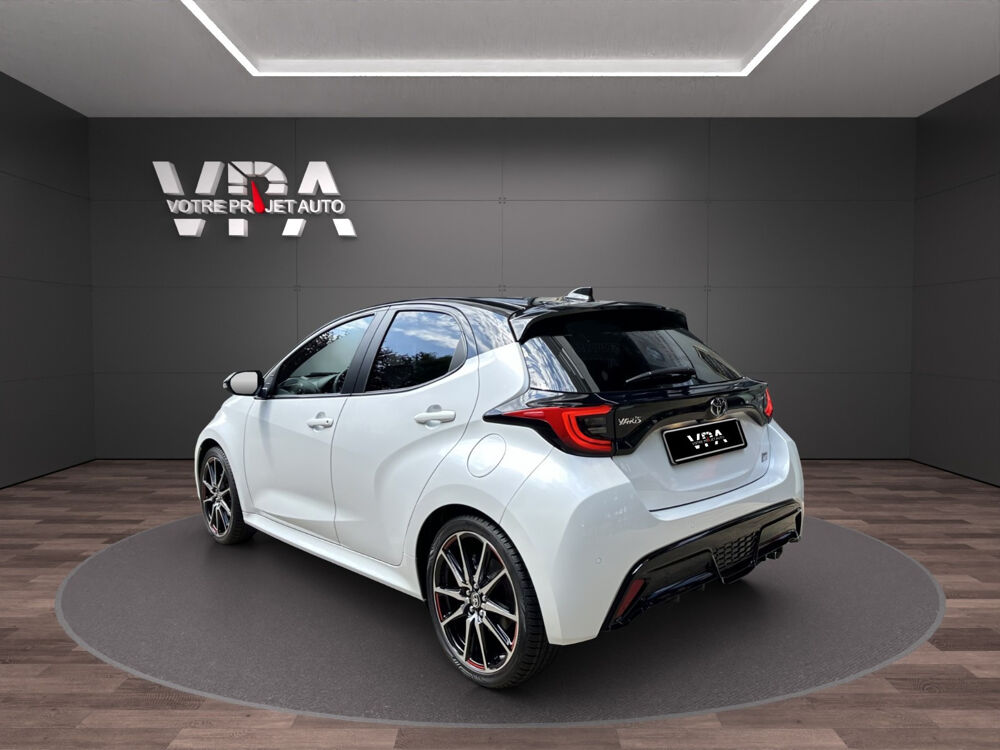 Yaris Toyota GR Sport 1.5 Hybrid 116 ch e-CVT • Si&egrave;ges chauf 2023 occasion 33320 Eysines