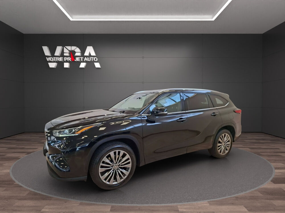 Highlander 2.5 Hybrid Lounge e-CVT – 7 places – Cuir – Toit panoramique 2022 occasion 33320 Eysines