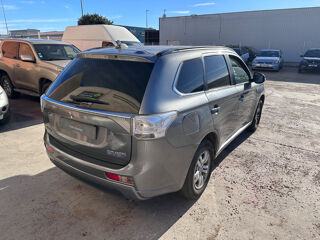 Outlander PHEV Hybride rechargeable Instyle 2014 occasion 66330 Cabestany
