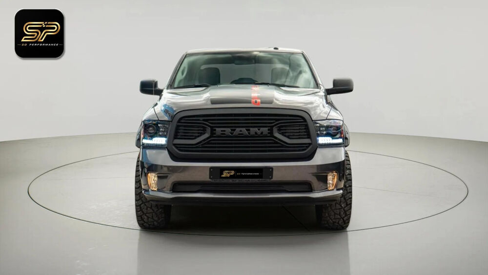 RAM 5.7 V8 HEMI 4x4 * Pack Offroad Nuit * AHK * 6 Places * R20 2023 occasion 33150 Cenon