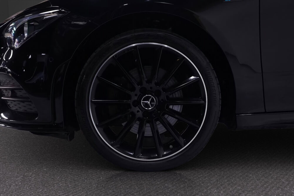Classe CLA Shooting Brake 250 e &middot; 218ch &middot; AMG line &middot; Toit ouvrant &middot; Cam 2022 occasion 33320 Eysines